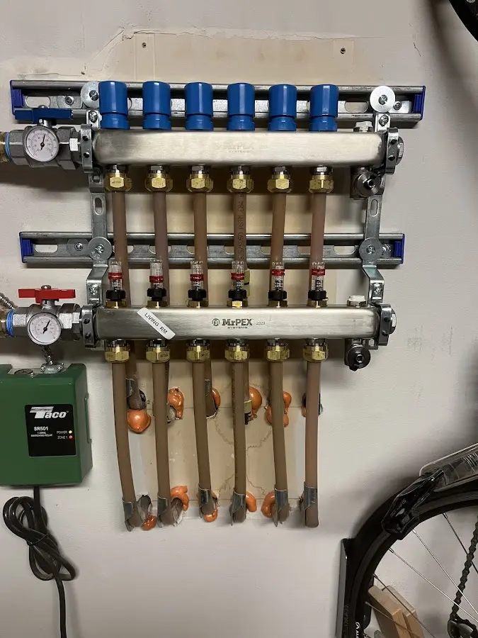 Plumber performing Sink Repair at a residential property in La Joya